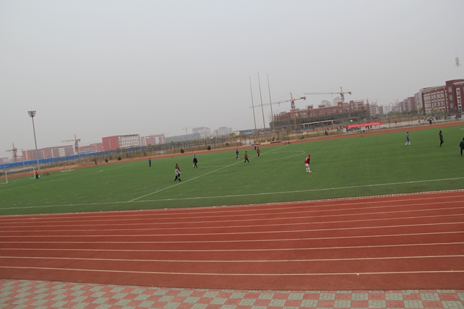 北京交通大學(xué)黃驊分校4*4<a href=http://www.rkkor.cn target=_blank class=infotextkey>塑膠跑道</a>工程實(shí)例