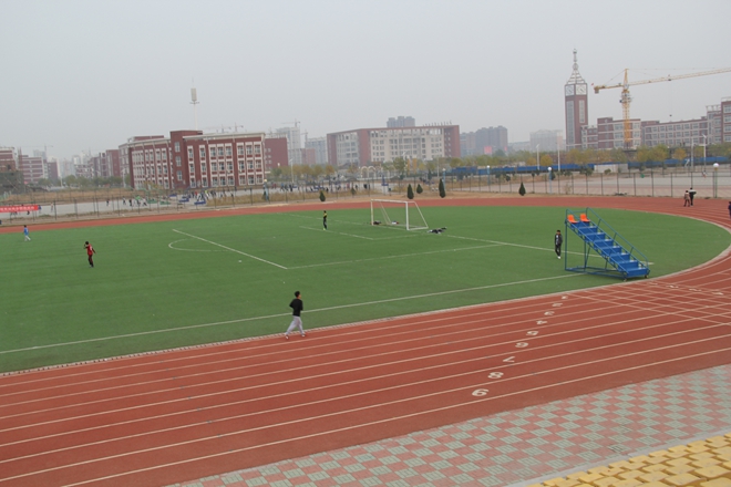 北京交通大學(xué)黃驊分校4*4<a href=http://www.rkkor.cn target=_blank class=infotextkey>塑膠跑道</a>工程實(shí)例
