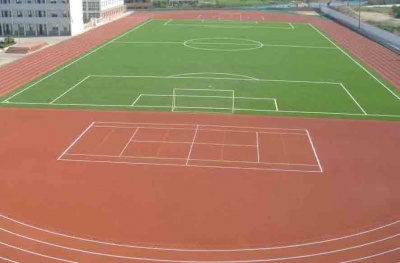 河南商丘職業(yè)技術(shù)學(xué)院透氣式塑膠跑道_戶外運動地面案例_廣東