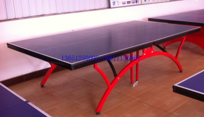 室內(nèi)乒乓球臺(tái)
