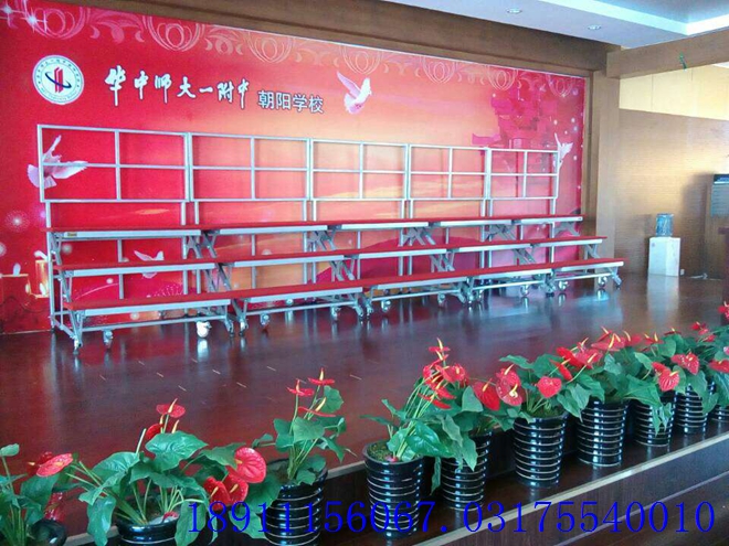 木質(zhì)合唱臺(tái)