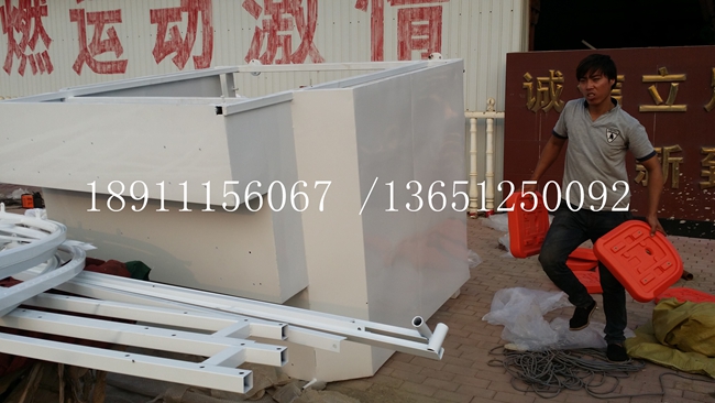 27座伸縮式終點(diǎn)裁判臺(tái)