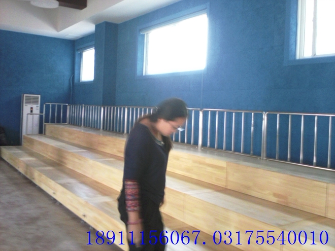 木質(zhì)合唱臺(tái)