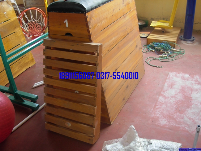 五節(jié)、七節(jié)跳箱