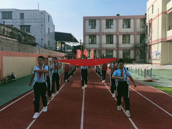 龍頭環(huán)學(xué)校舉行2021年秋季運(yùn)動(dòng)會(huì)