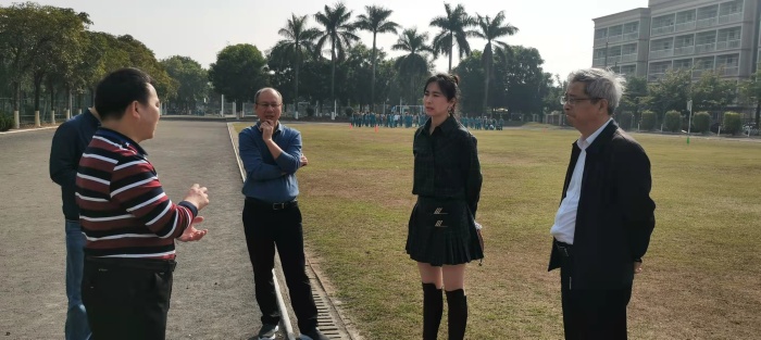 開發(fā)區(qū)文體教育局領(lǐng)導(dǎo)蒞臨浪網(wǎng)小學(xué)視察指導(dǎo)工作