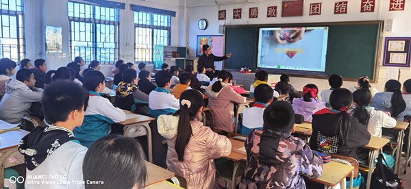 技術(shù)賦能，教學(xué)增效