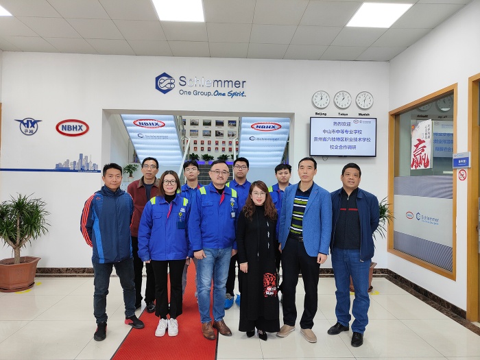 校企合作結(jié)碩果 結(jié)對幫扶綻新花