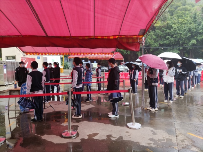 應(yīng)急演練警鐘鳴，平安校園共守護(hù)