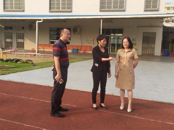 領(lǐng)導殷切關(guān)懷 助力學校前行