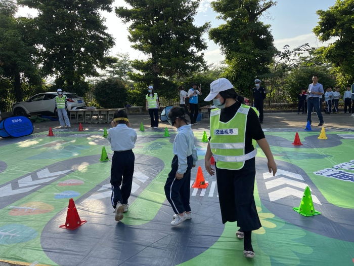 西街小學舉行交通安全互動體驗教育活動