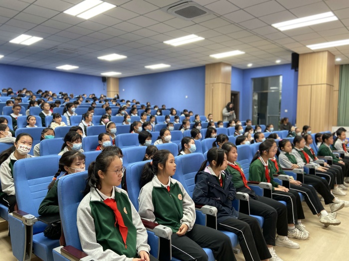 花開(kāi)有時(shí)，青春有期