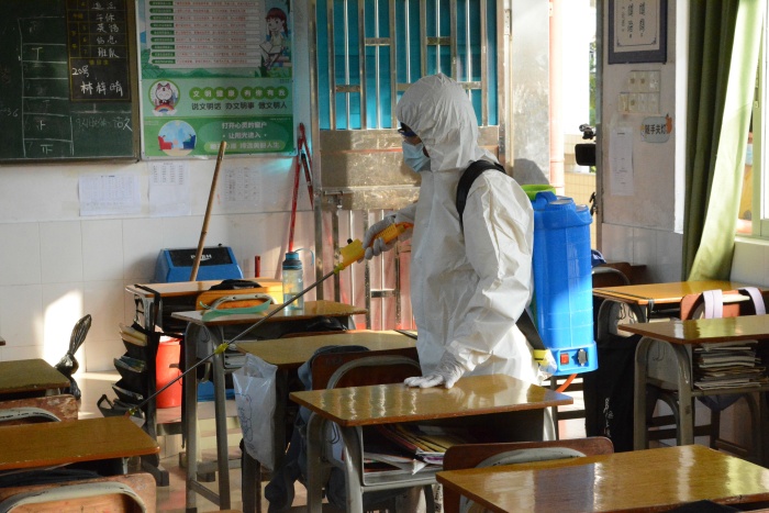 緊密關注衛(wèi)生健康，筑牢校園安全防線