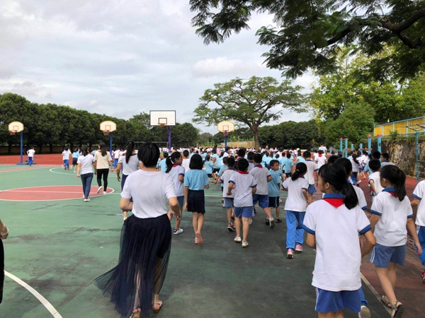 銘記歷史，濠涌小學(xué)開展“九一八”應(yīng)急疏散演練