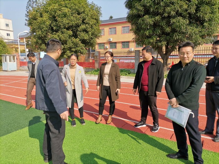 沙溪鎮(zhèn)年度考評(píng)工作組赴華強(qiáng)學(xué)校檢查指導(dǎo)工作