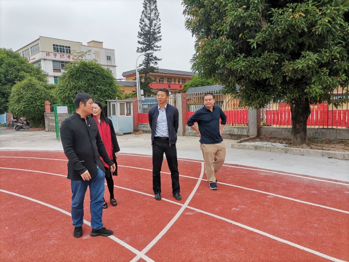 情牽教育 心系華強(qiáng)