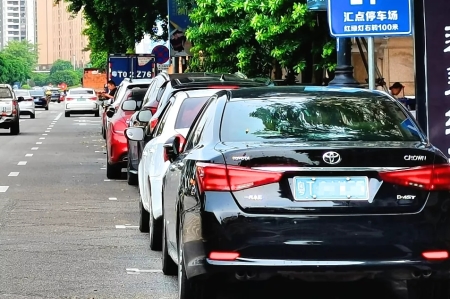 解決停車難，中山小欖將實行公共車位停車收費(fèi)