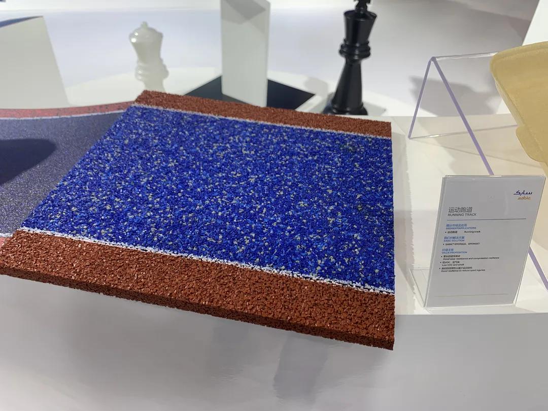 “黑科技”跑道，讓運(yùn)動(dòng)員“飛了起來(lái)”！-奧運(yùn)田徑跑道是如何造出來(lái)的？