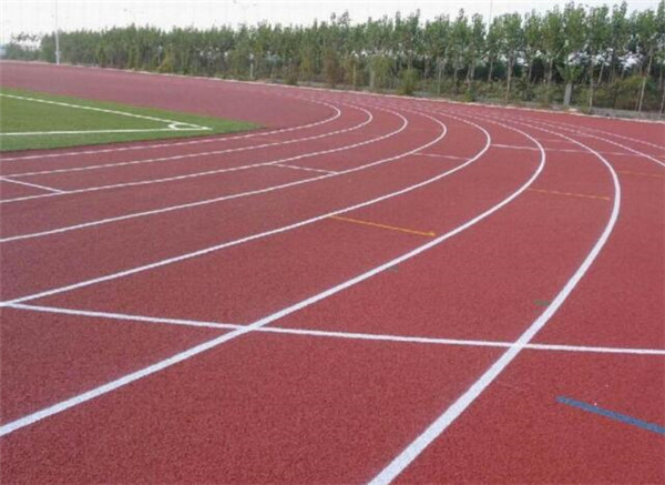 環(huán)保透氣型<a href=http://www.rkkor.cn target=_blank class=infotextkey>塑膠跑道</a>