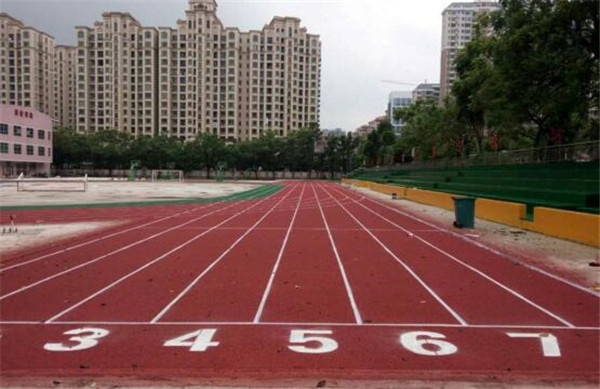 epdm透氣型<a href=http://www.rkkor.cn target=_blank class=infotextkey>塑膠跑道</a>