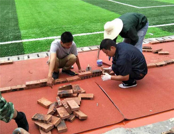 預(yù)制式環(huán)保橡膠卷材跑道