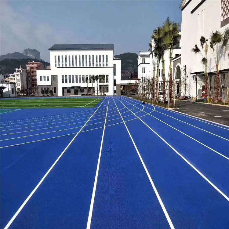 義發(fā) 操場(chǎng)<a href=http://www.rkkor.cn target=_blank class=infotextkey>塑膠跑道</a> <a href=http://www.rkkor.cn target=_blank class=infotextkey>塑膠跑道</a>鋪設(shè) <a href=http://www.rkkor.cn target=_blank class=infotextkey>塑膠跑道</a>