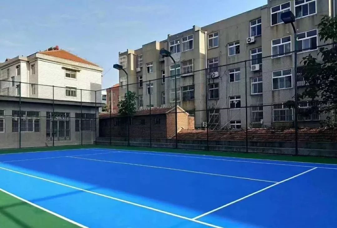 <a href=http://www.rkkor.cn target=_blank class=infotextkey>丙烯酸</a>球場運(yùn)動地面