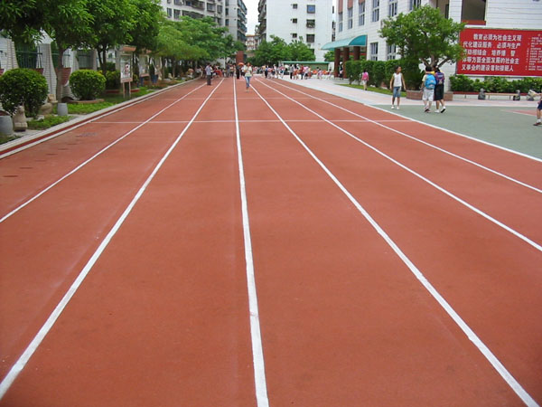 學(xué)校<a href=http://www.rkkor.cn target=_blank class=infotextkey>塑膠跑道</a>