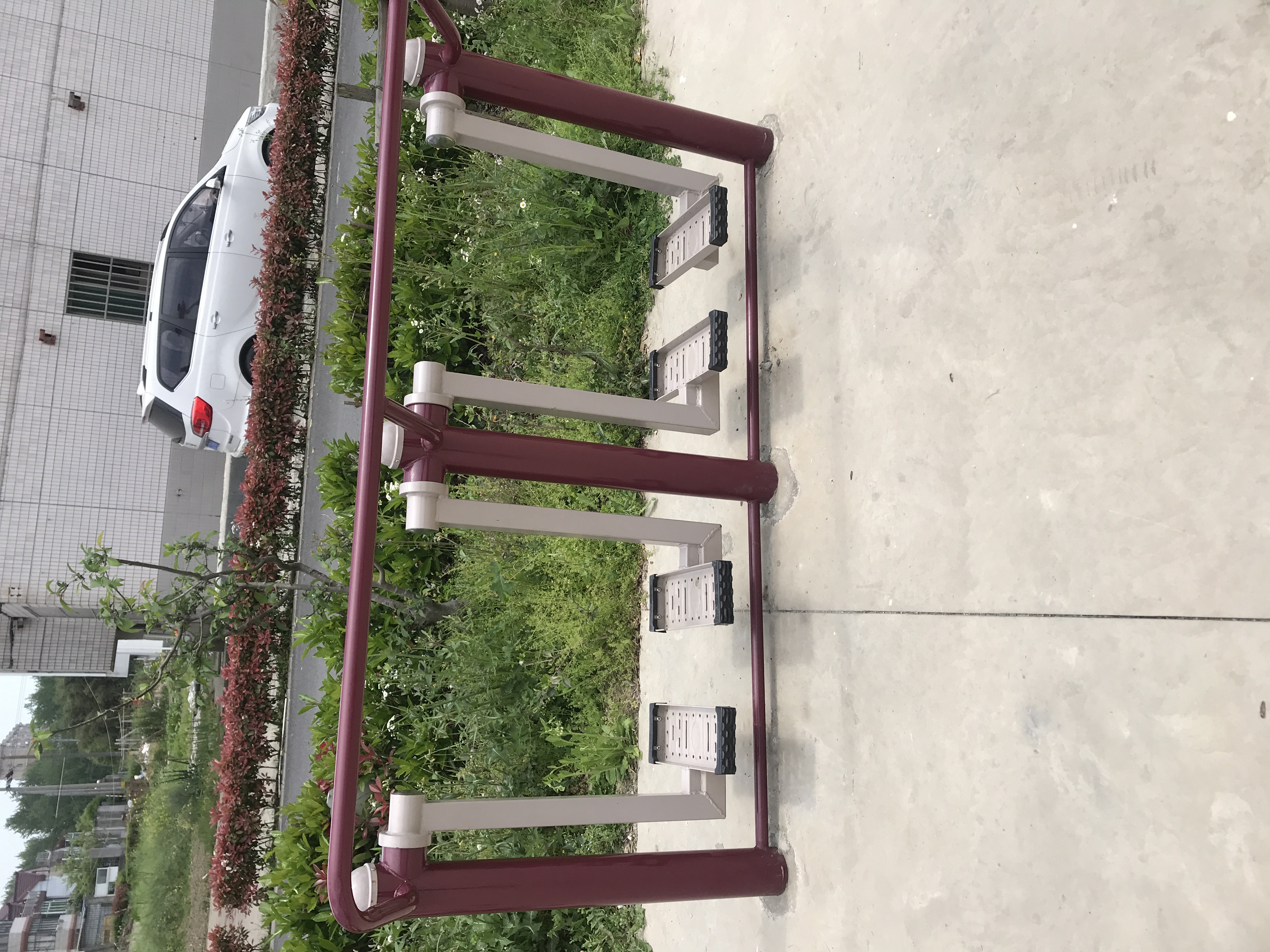 二位太空漫步機(jī)