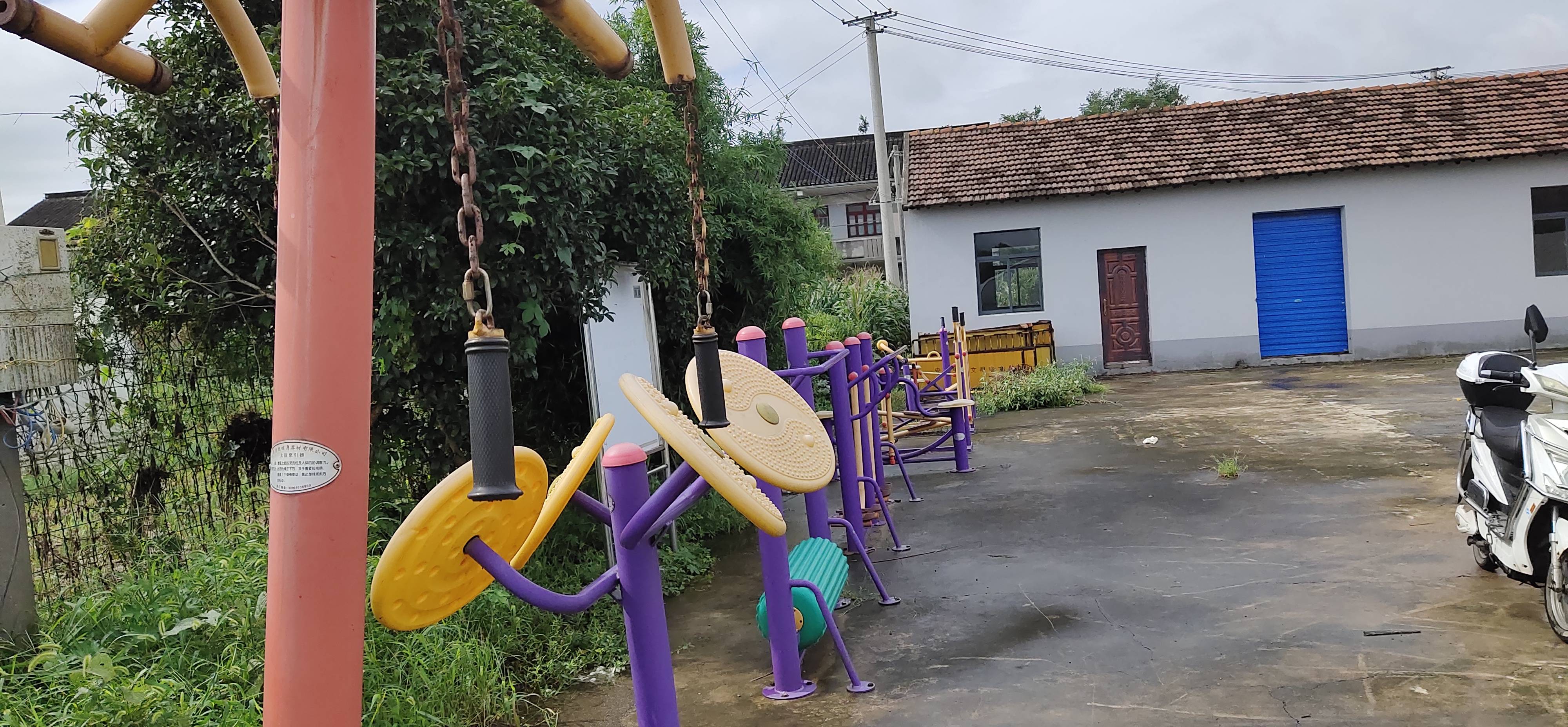 華亭鎮(zhèn)雙塘村橫塘7隊(duì)健身點(diǎn)