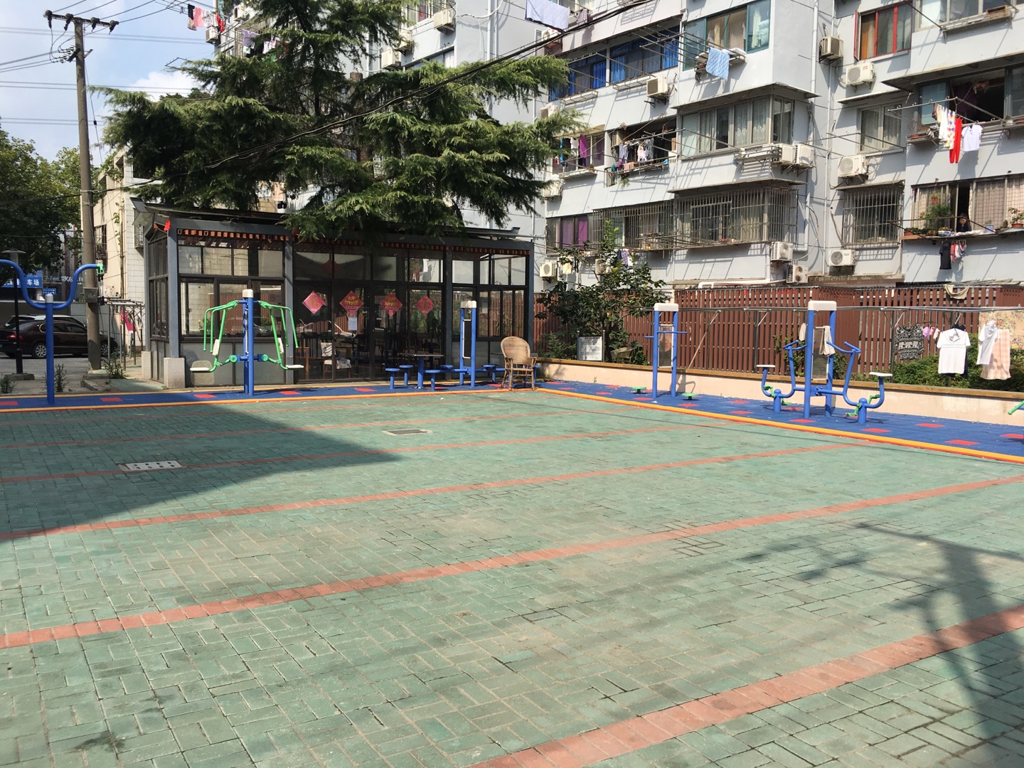 海濱八村居委健身點(diǎn)（1）