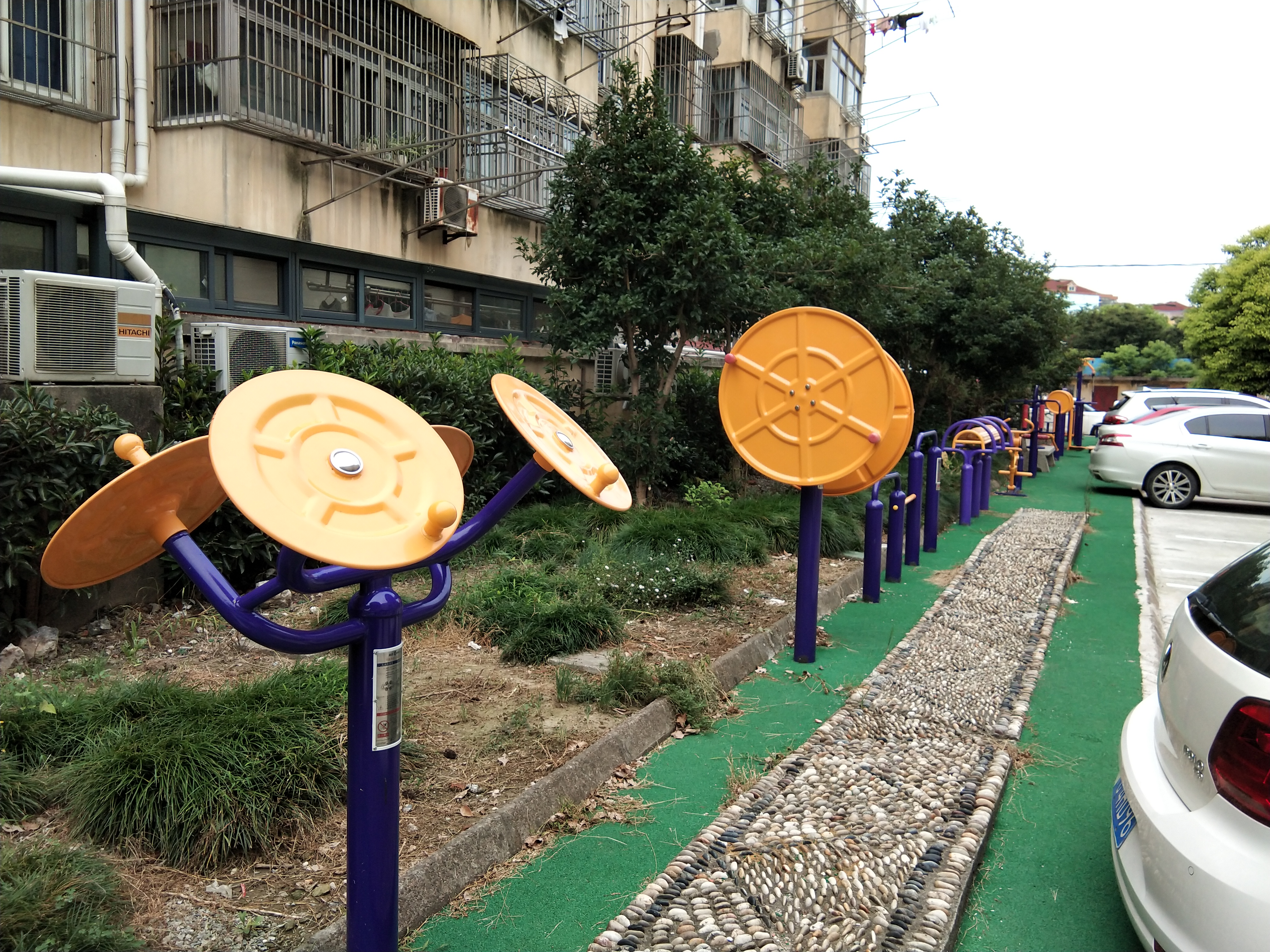 盈中社區(qū)盈中西路健身點