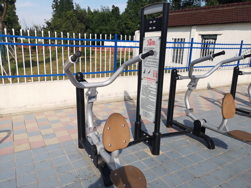 自重式高拉訓(xùn)練器