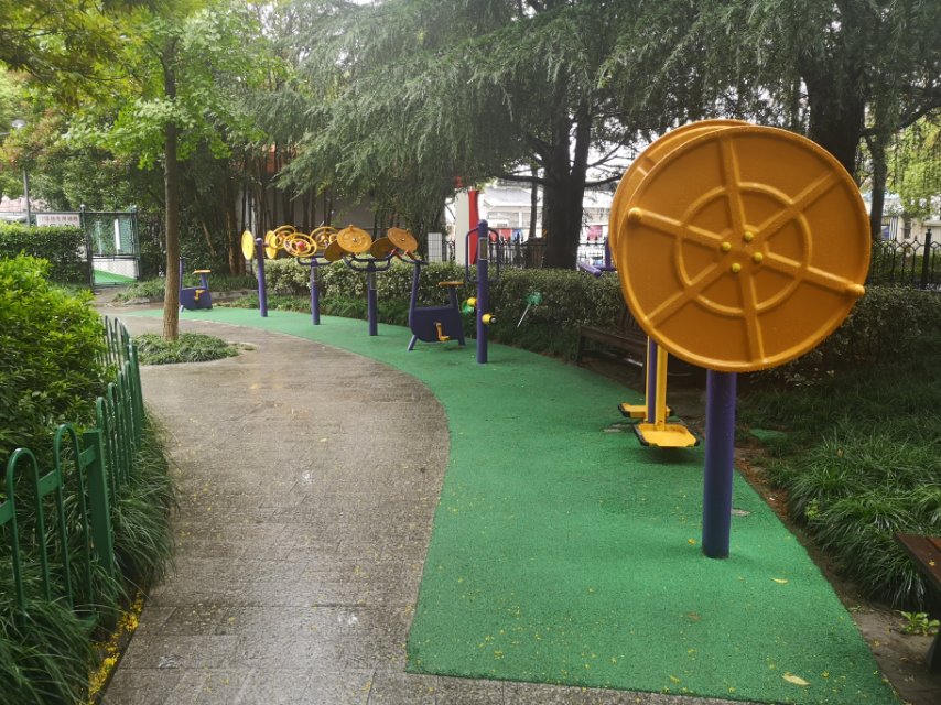 萬壽社區(qū)一區(qū)健身苑