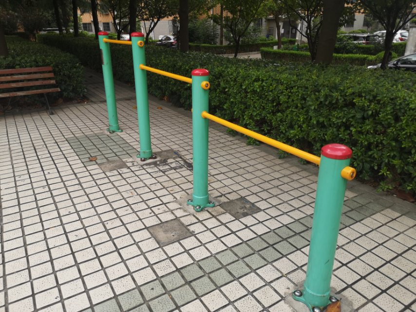 多聯(lián)壓腿架