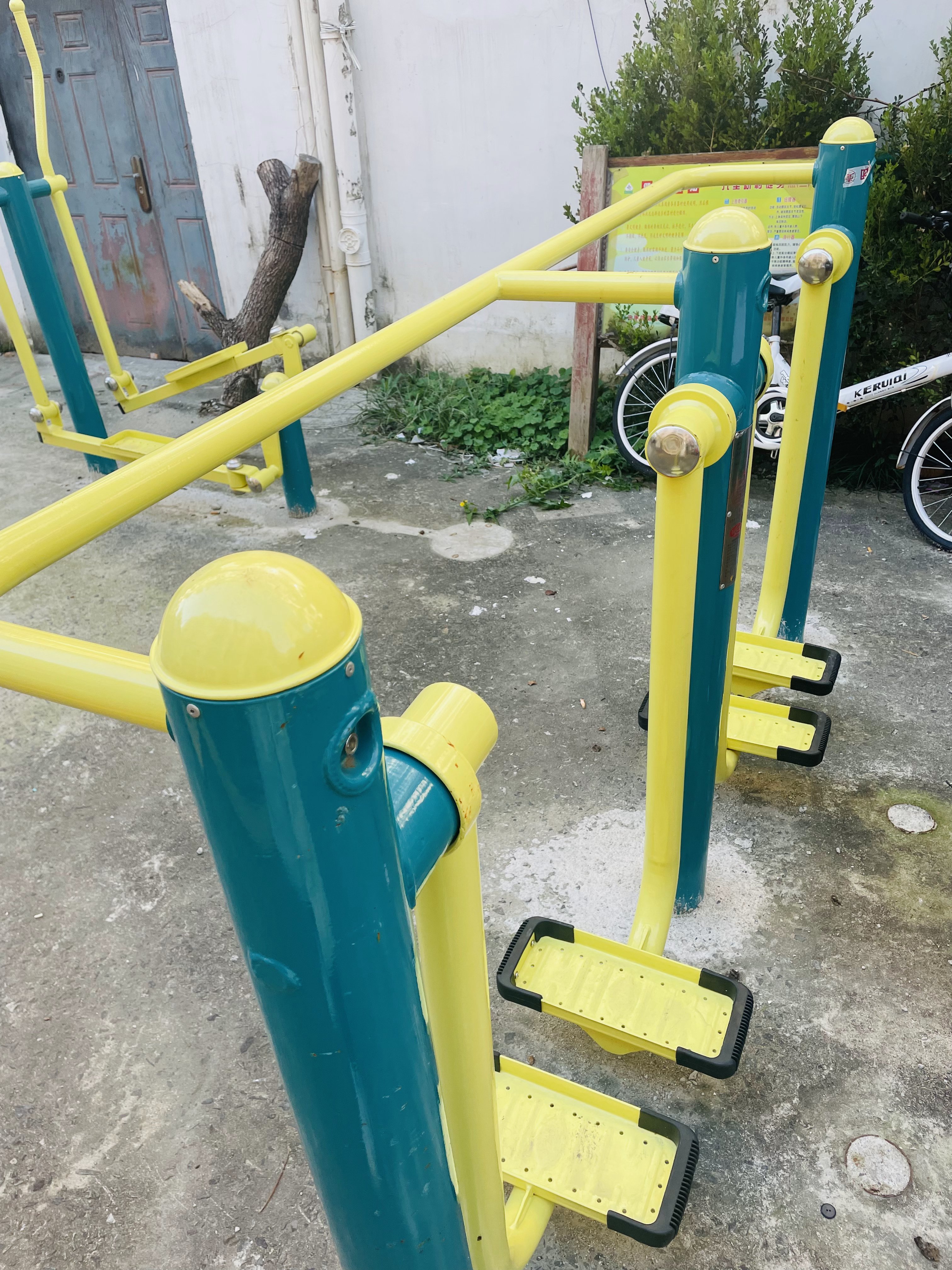 二位智能太空漫步機(jī)