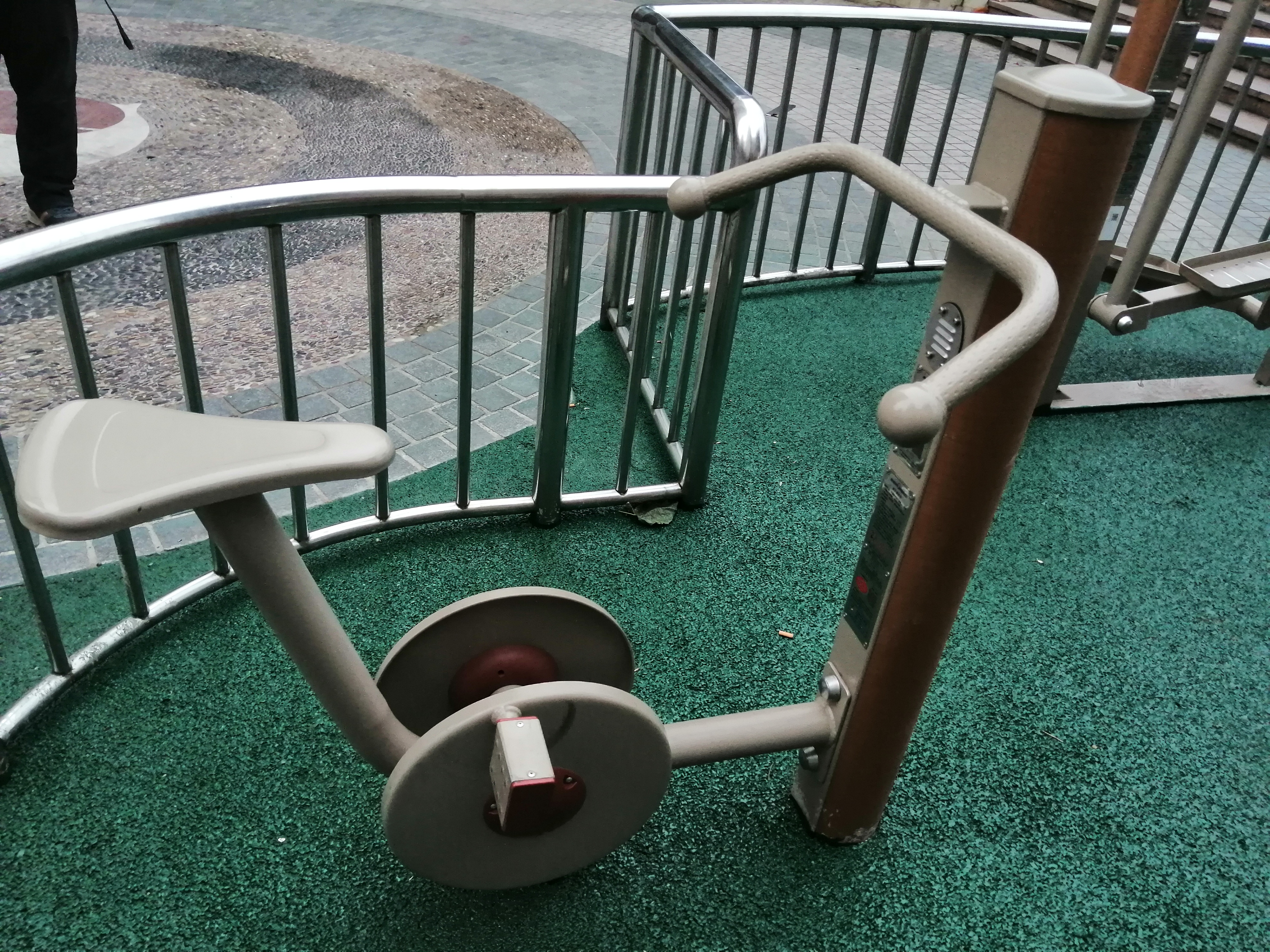 直立健身車(chē)