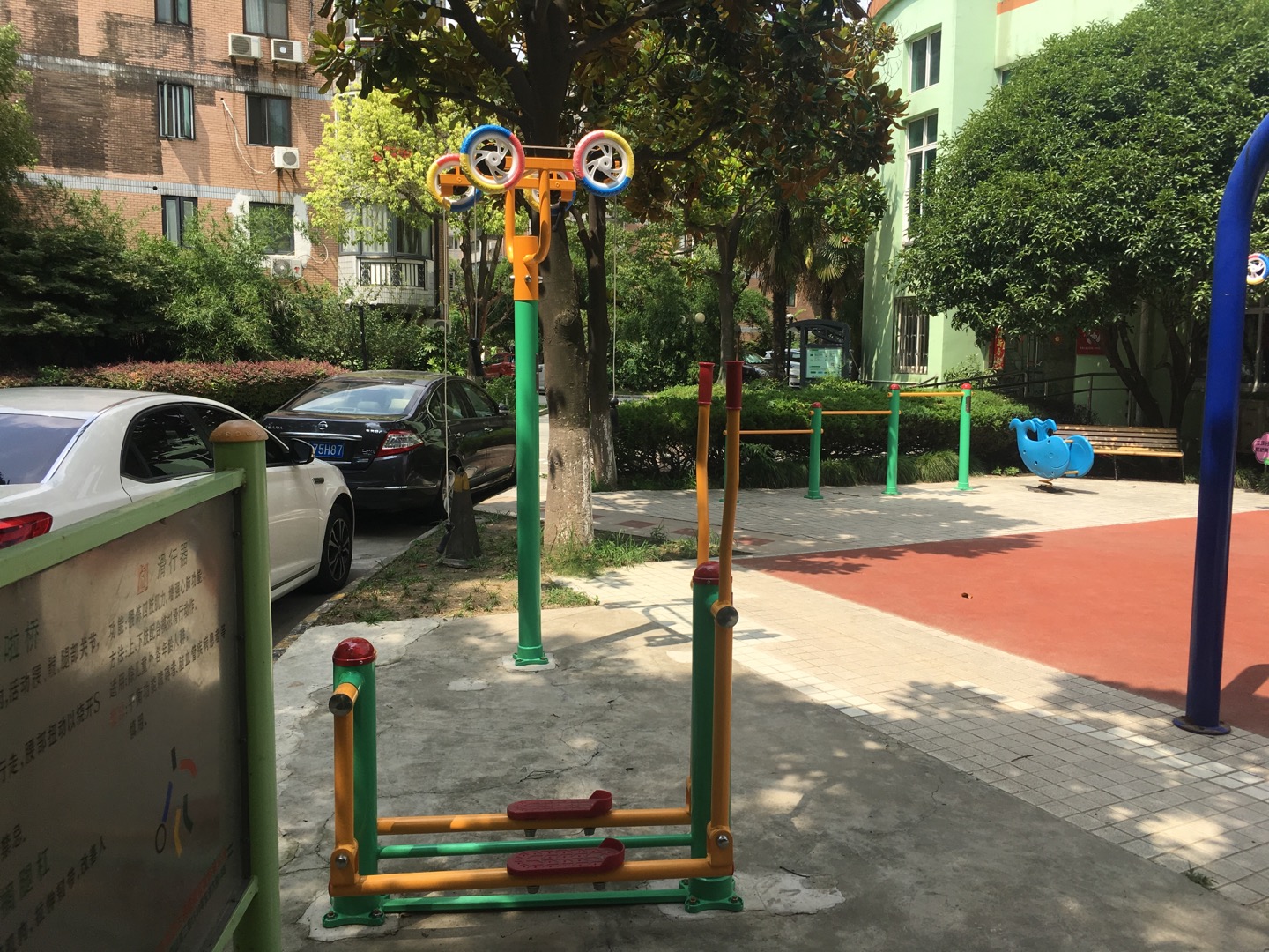 華光居委華光花園健身點(diǎn)B