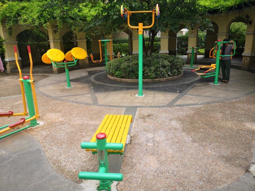 華林路三居委健身苑點B