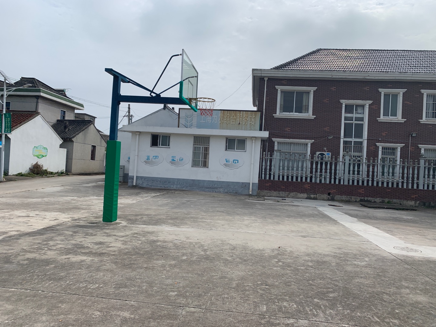 推蝦港農(nóng)民健身工程