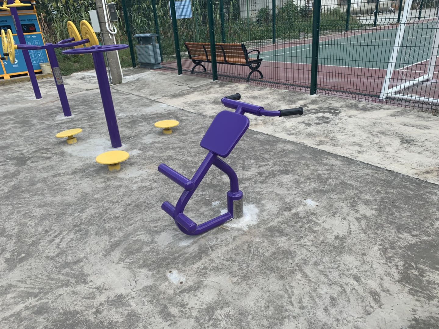 背肌訓(xùn)練器