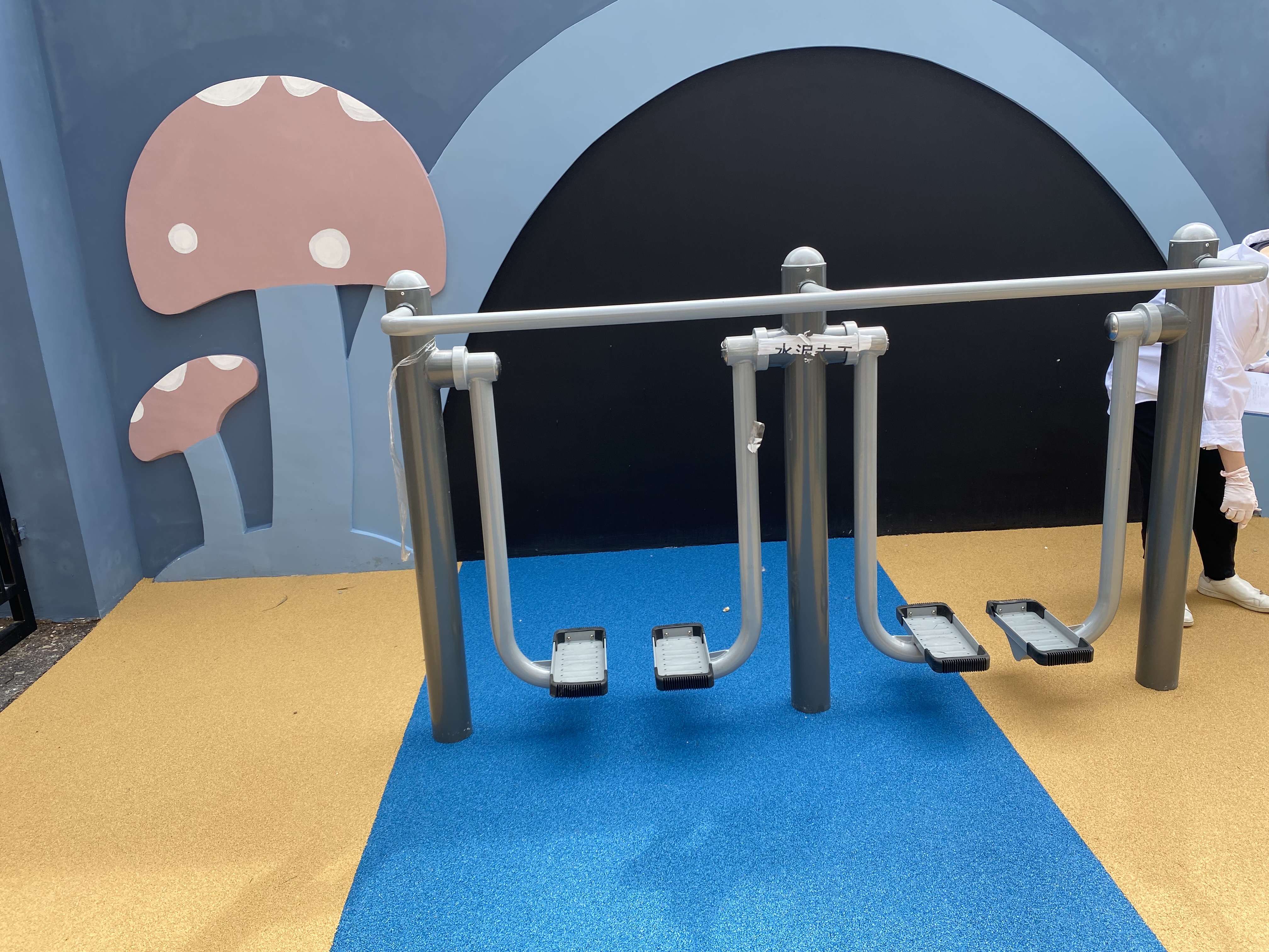 二位智能太空漫步機(jī)