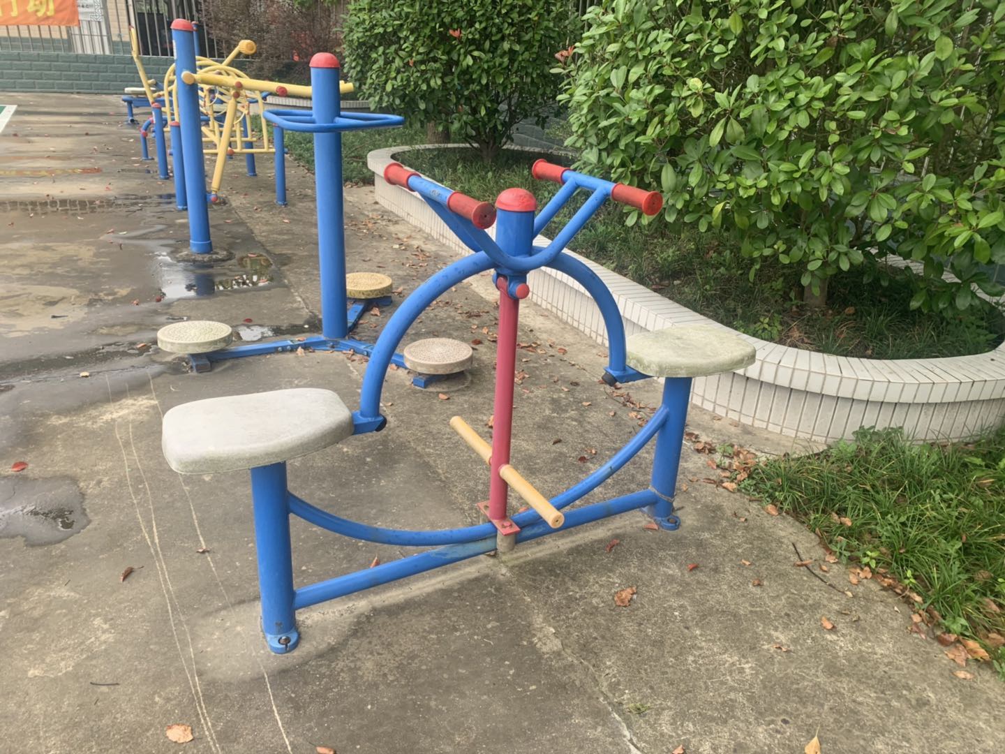 下肢康復(fù)器