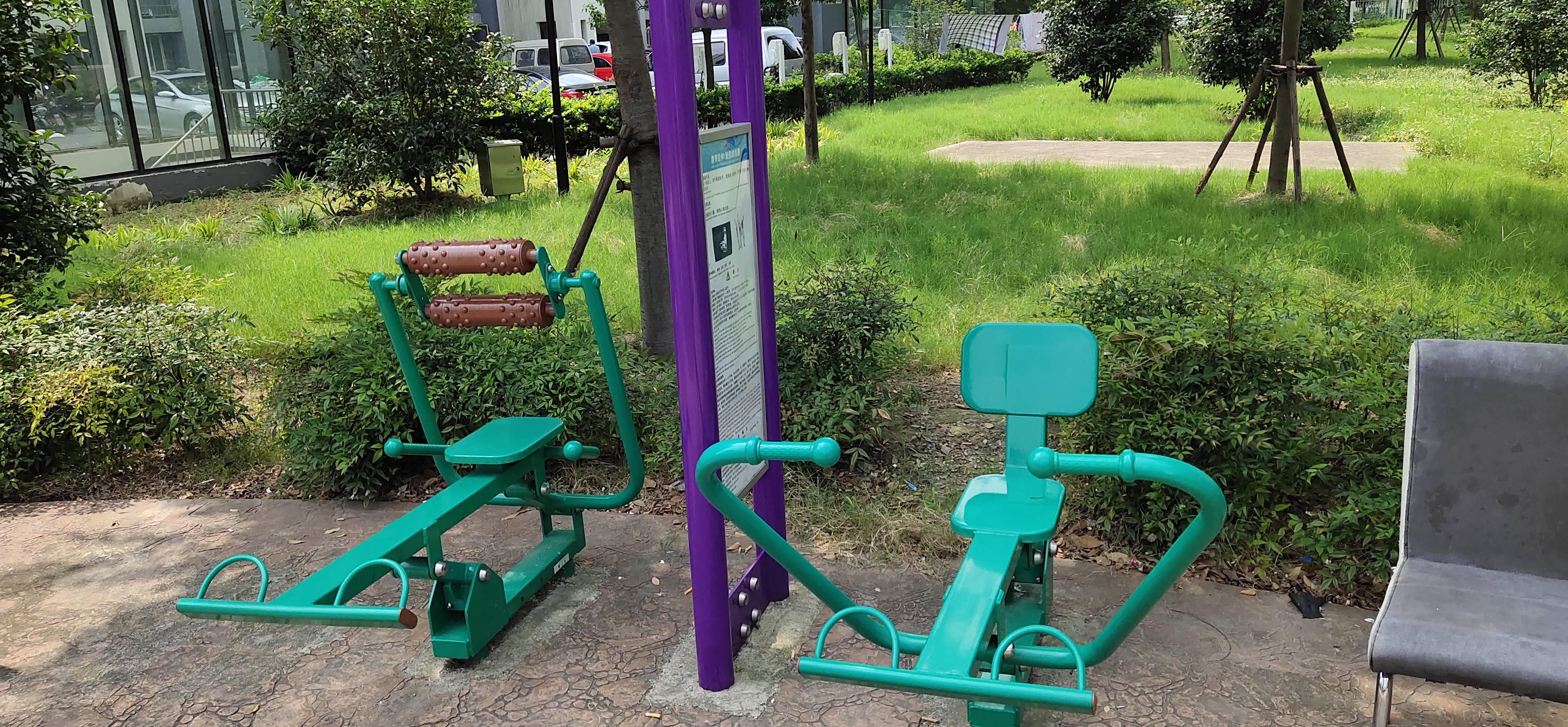 腹背屈伸/劃船訓練器