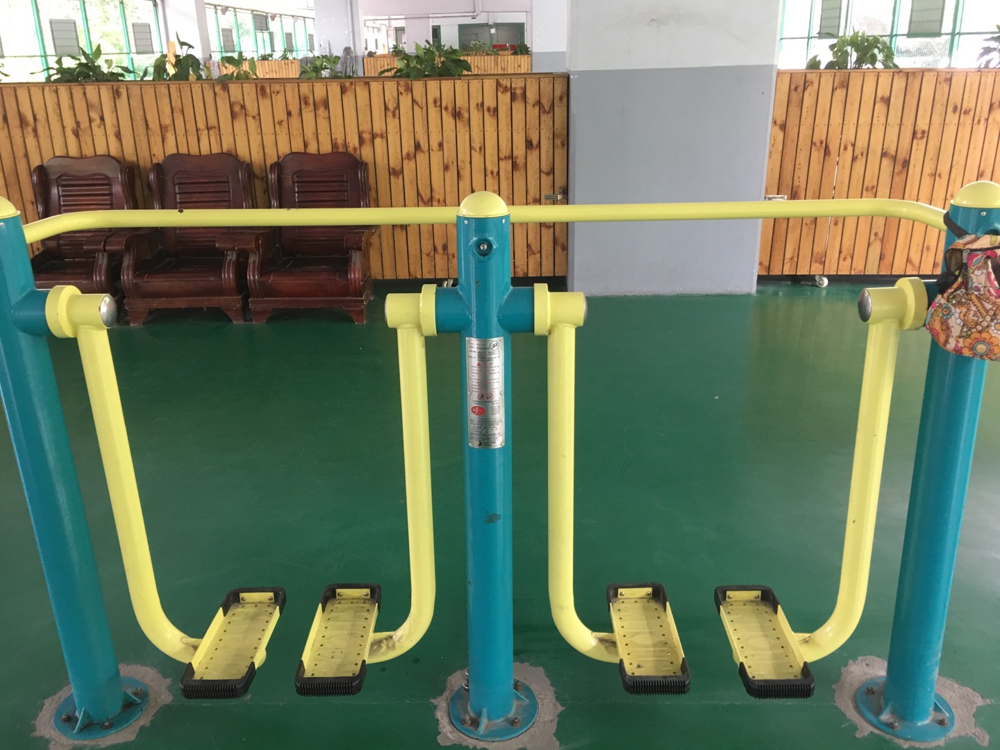 雙位太空漫步機