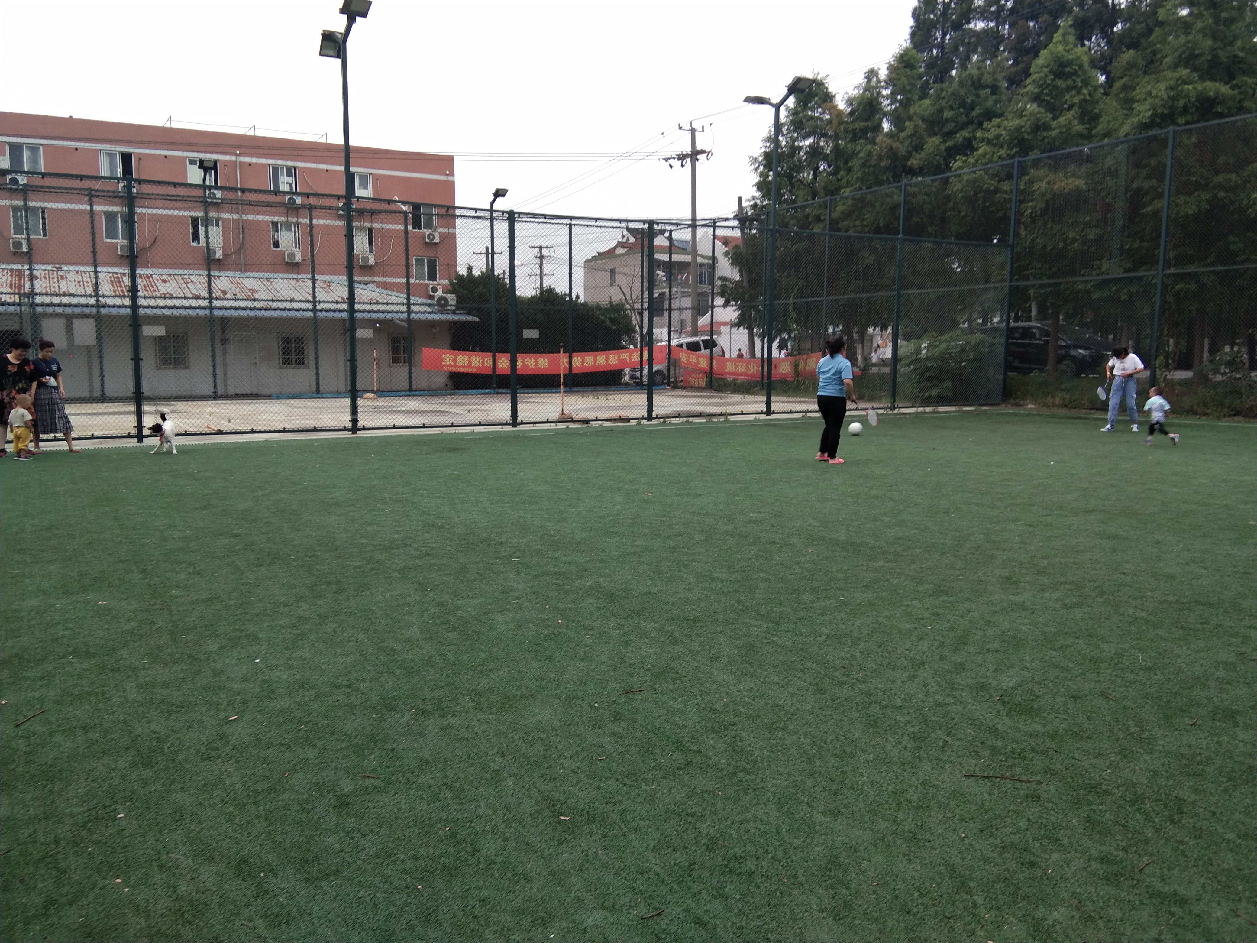 燈塔村社區(qū)公共運(yùn)動(dòng)場