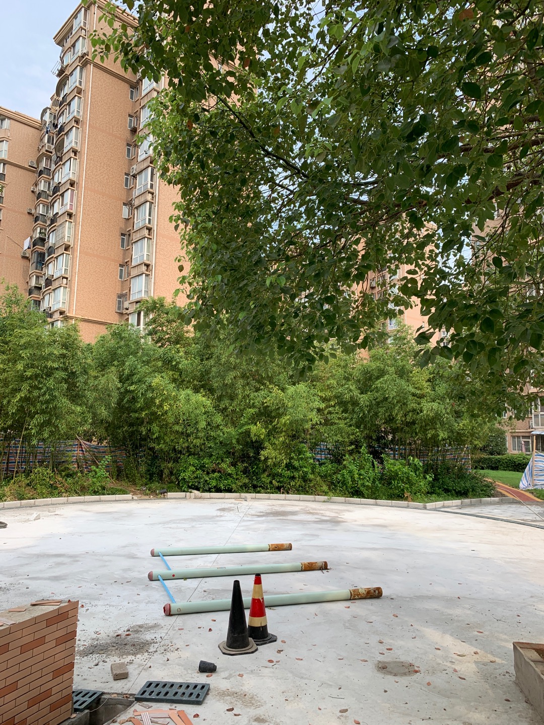 新梅苑居委新梅苑健身點