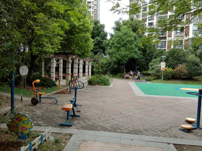 佳苑居委健身點(diǎn)（一）