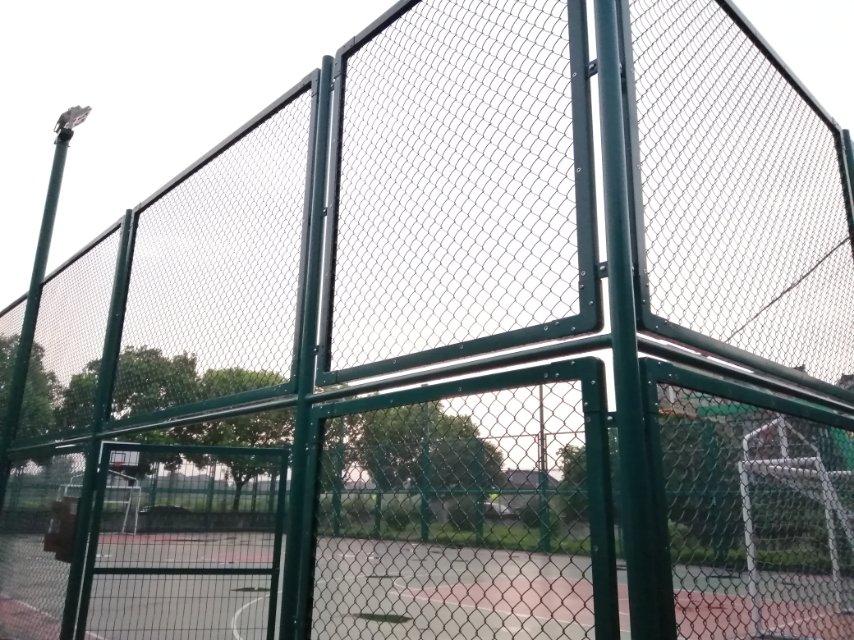 火星村康家宅籃球場(chǎng)