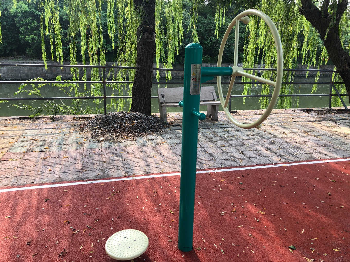 轉(zhuǎn)輪扭腰器